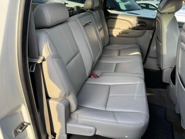 Chevrolet Silverado 3500HD 4WD Crew Cab 167.7" LTZ 2012