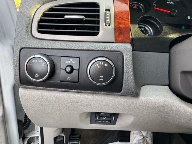 Chevrolet Silverado 3500HD 4WD Crew Cab 167.7" LTZ 2012