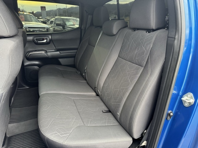 Toyota Tacoma 4WD Double Cab V6 MT TRD Off Road (Natl) 2016