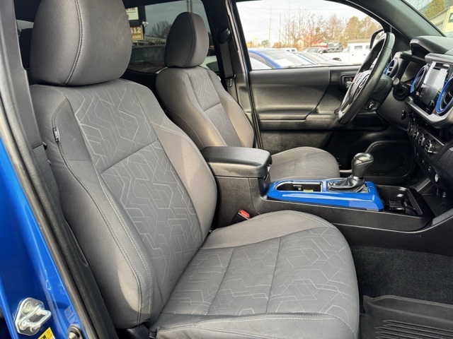 Toyota Tacoma 4WD Double Cab V6 MT TRD Off Road (Natl) 2016