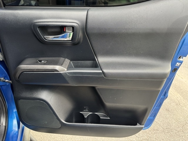 Toyota Tacoma 4WD Double Cab V6 MT TRD Off Road (Natl) 2016