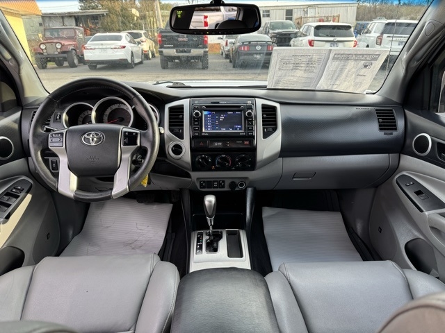 Toyota Tacoma 4WD Double Cab V6 MT (Natl) 2013