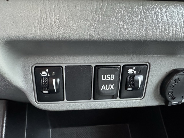 Toyota Tacoma 4WD Double Cab V6 MT (Natl) 2013