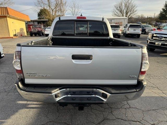 Toyota Tacoma 4WD Double Cab V6 MT (Natl) 2013