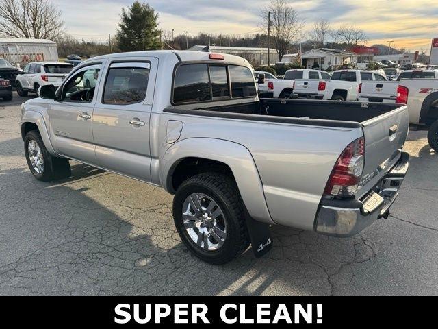 Toyota Tacoma 4WD Double Cab V6 MT (Natl) 2013