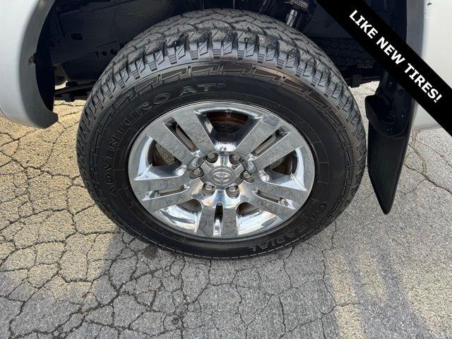 Toyota Tacoma 4WD Double Cab V6 MT (Natl) 2013