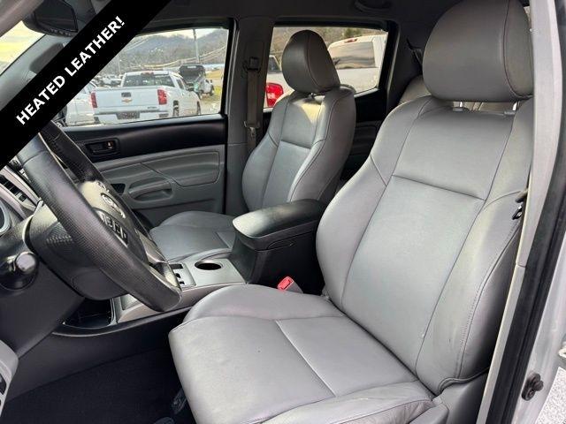 Toyota Tacoma 4WD Double Cab V6 MT (Natl) 2013