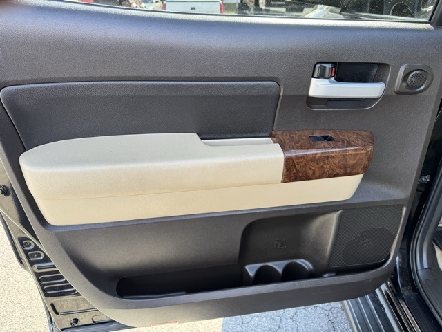 Toyota Tundra 4WD Truck CrewMax 5.7L V8 6-Spd AT LTD (Natl) 2011