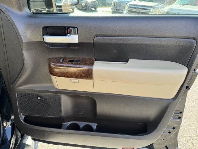 Toyota Tundra 4WD Truck CrewMax 5.7L V8 6-Spd AT LTD (Natl) 2011