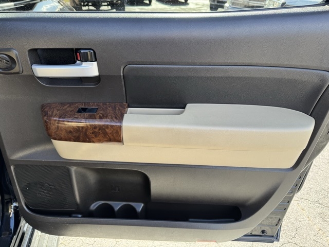 Toyota Tundra 4WD Truck CrewMax 5.7L V8 6-Spd AT LTD (Natl) 2011