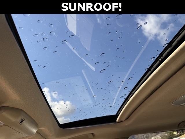 Toyota Tundra 4WD Truck CrewMax 5.7L V8 6-Spd AT LTD (Natl) 2011