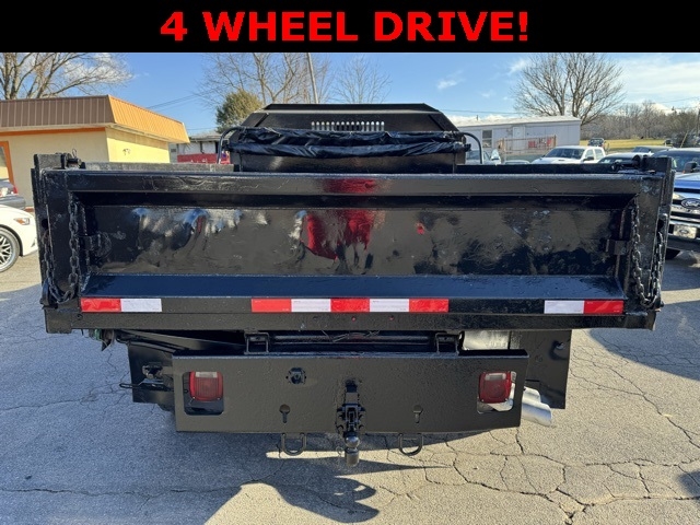 Ford Super Duty F-550 DRW 4WD Reg Cab 141" WB 60" CA XLT 2015