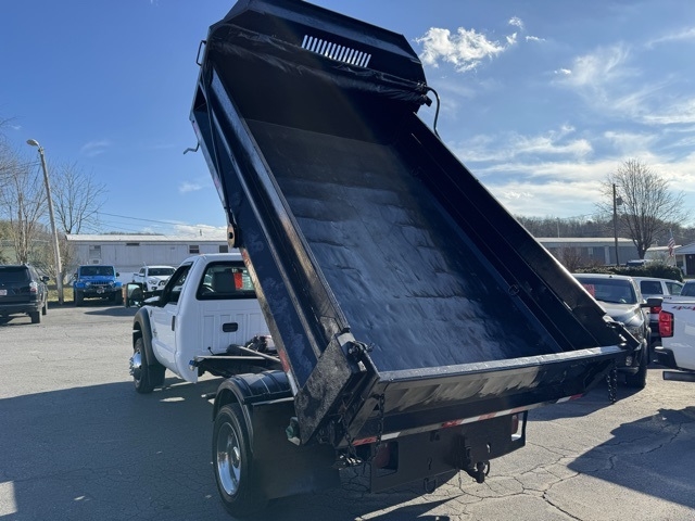 Ford Super Duty F-550 DRW 4WD Reg Cab 141" WB 60" CA XLT 2015