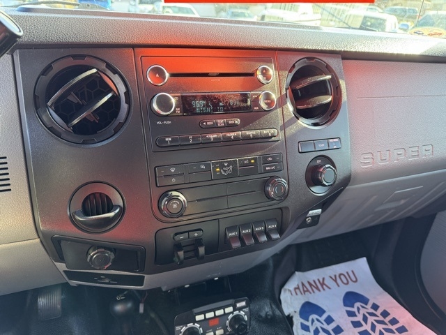 Ford Super Duty F-550 DRW 4WD Reg Cab 141" WB 60" CA XLT 2015