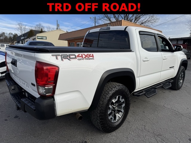 Toyota Tacoma TRD Off Road Double Cab 5' Bed V6 4x4 MT (Natl) 2017