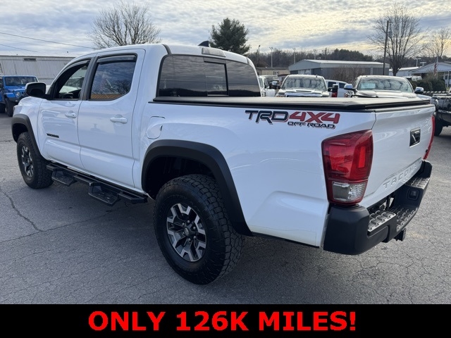 Toyota Tacoma TRD Off Road Double Cab 5' Bed V6 4x4 MT (Natl) 2017