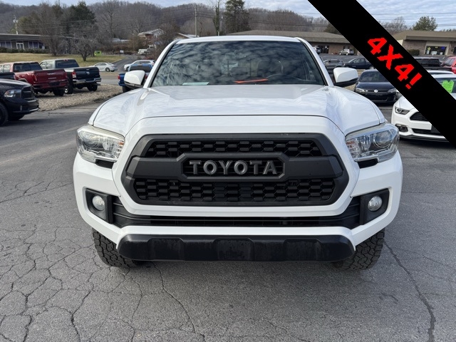 Toyota Tacoma TRD Off Road Double Cab 5' Bed V6 4x4 MT (Natl) 2017