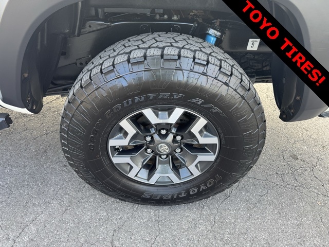 Toyota Tacoma TRD Off Road Double Cab 5' Bed V6 4x4 MT (Natl) 2017