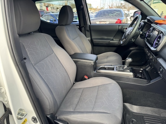 Toyota Tacoma TRD Off Road Double Cab 5' Bed V6 4x4 MT (Natl) 2017