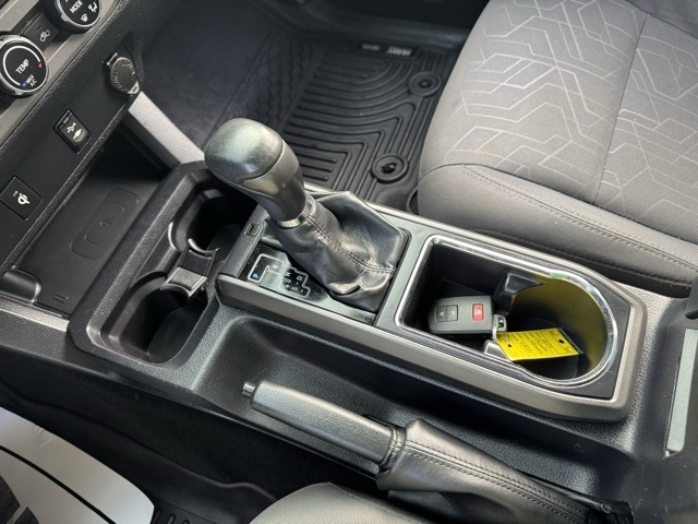 Toyota Tacoma TRD Off Road Double Cab 5' Bed V6 4x4 MT (Natl) 2017