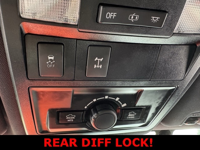 Toyota Tacoma TRD Off Road Double Cab 5' Bed V6 4x4 MT (Natl) 2017