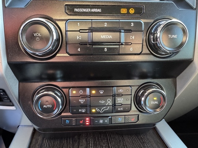 Ford Super Duty F-250 SRW Lariat 4WD Crew Cab 6.75' Box 2020