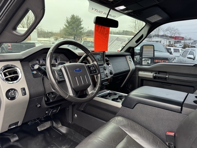 Ford Super Duty F-350 SRW 4WD Crew Cab 172" Lariat 2015