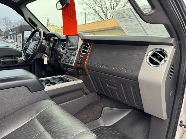 Ford Super Duty F-350 SRW 4WD Crew Cab 172" Lariat 2015