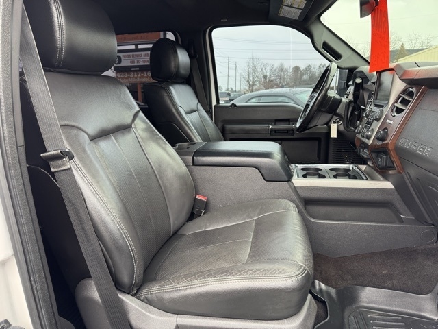 Ford Super Duty F-350 SRW 4WD Crew Cab 172" Lariat 2015