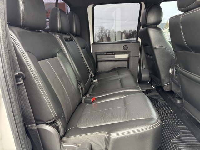 Ford Super Duty F-350 SRW 4WD Crew Cab 172" Lariat 2015