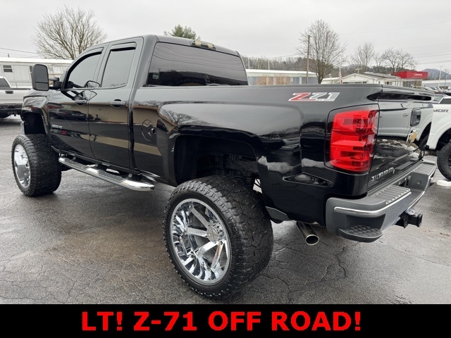 Chevrolet Silverado 2500HD 4WD Double Cab 144.2" LT 2015