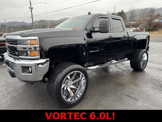 Chevrolet Silverado 2500HD 4WD Double Cab 144.2" LT 2015