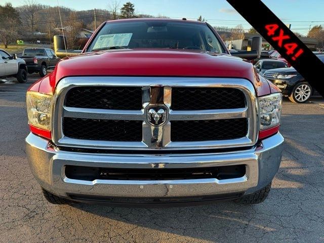 RAM 2500 Tradesman 4x4 Crew Cab 6'4" Box 2015