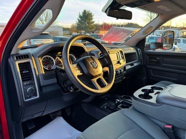 RAM 2500 Tradesman 4x4 Crew Cab 6'4" Box 2015