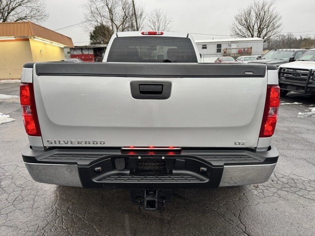 Chevrolet Silverado 3500HD 4WD Crew Cab 167.7" DRW LTZ 2011