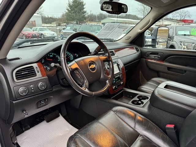 Chevrolet Silverado 3500HD 4WD Crew Cab 167.7" DRW LTZ 2011