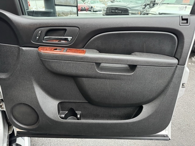 Chevrolet Silverado 3500HD 4WD Crew Cab 167.7" DRW LTZ 2011