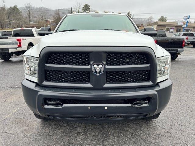 RAM 2500 Tradesman 4x4 Crew Cab 8' Box 2017