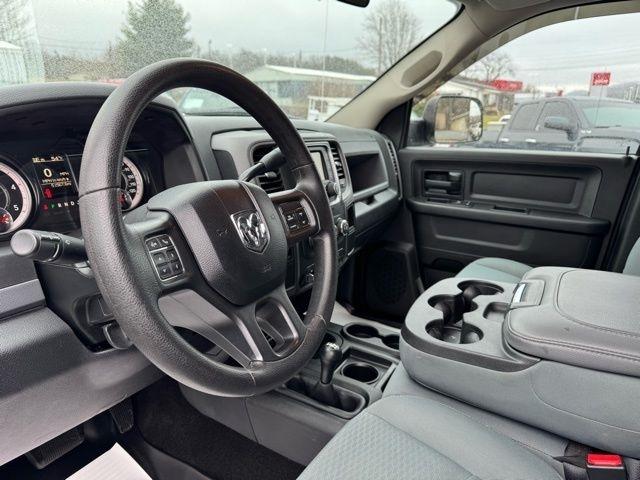 RAM 2500 Tradesman 4x4 Crew Cab 8' Box 2017