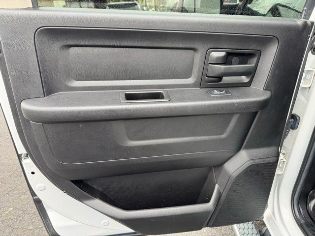 RAM 2500 Tradesman 4x4 Crew Cab 8' Box 2017