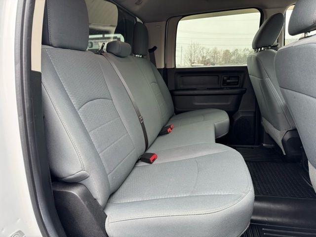 RAM 2500 Tradesman 4x4 Crew Cab 8' Box 2017