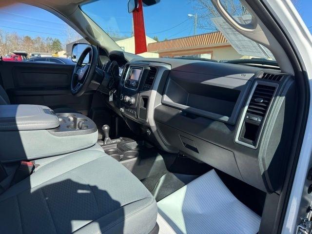 RAM 2500 Tradesman 4x4 Crew Cab 8' Box 2017