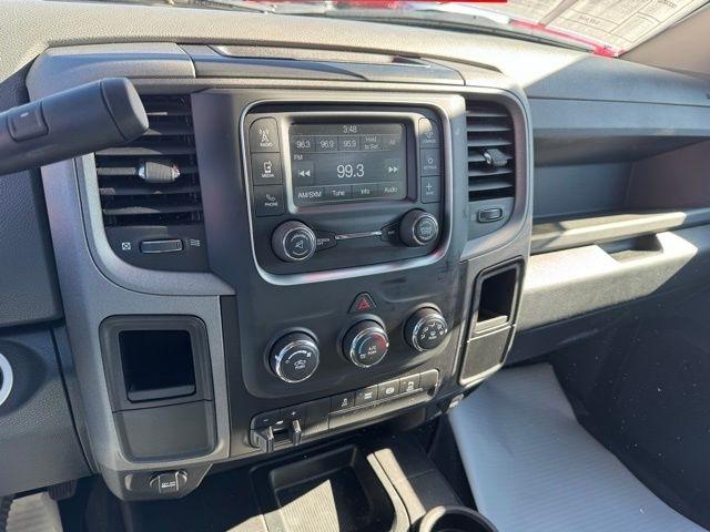 RAM 2500 Tradesman 4x4 Crew Cab 8' Box 2017