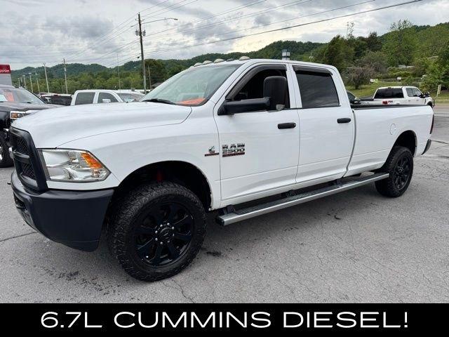 RAM 2500 Tradesman 4x4 Crew Cab 8' Box 2017