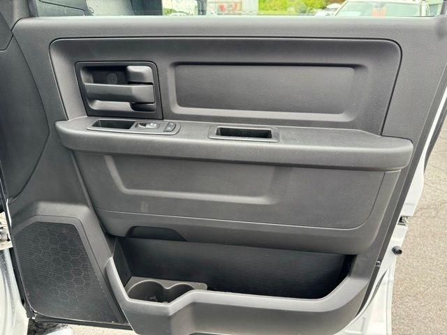 RAM 2500 Tradesman 4x4 Crew Cab 8' Box 2017