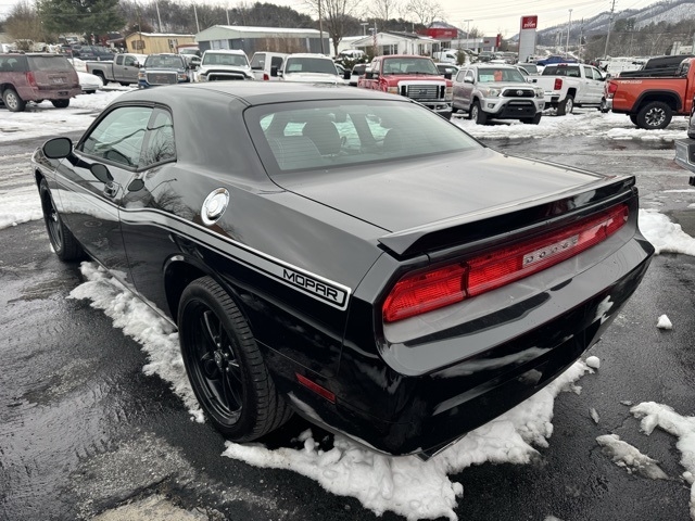 Dodge Challenger 2dr Cpe R/T 2010