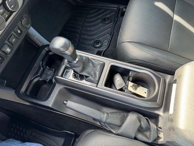 Toyota Tacoma 4WD TRD Off Road Double Cab 5' Bed AT (Natl) 2022