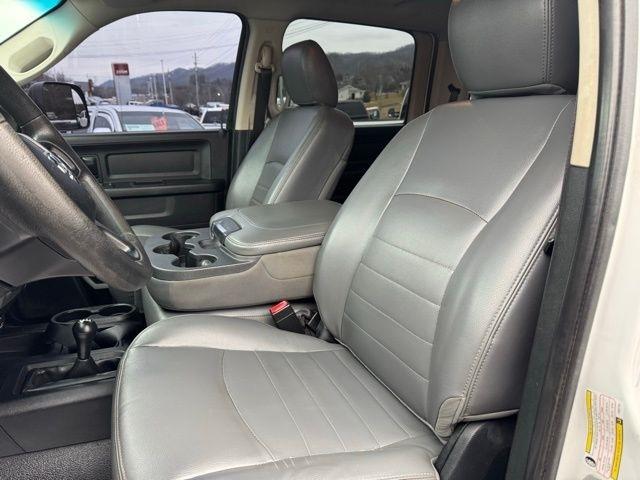 RAM 2500 4WD Crew Cab 149" Tradesman 2015