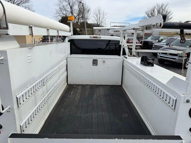 Ford Super Duty F-350 SRW 4WD Reg Cab 137" XLT 2015