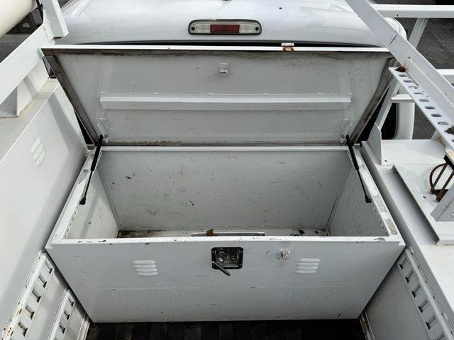 Ford Super Duty F-350 SRW 4WD Reg Cab 137" XLT 2015